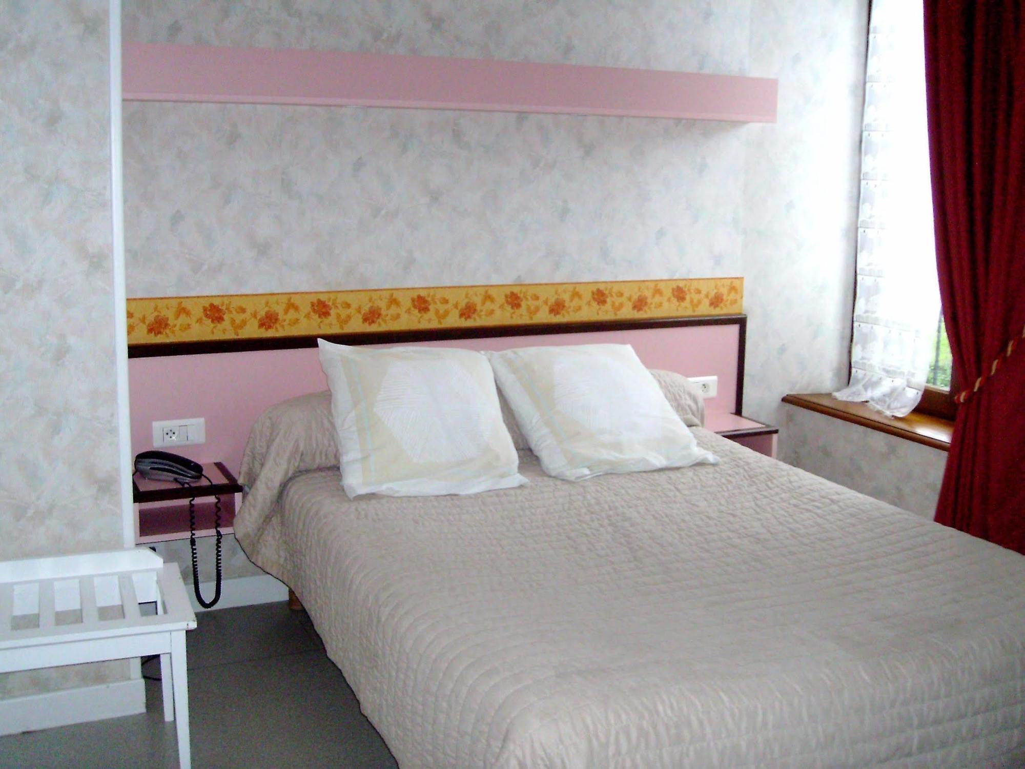 Logis Auberge De L'Allagnonette Saint-Poncy Exterior photo